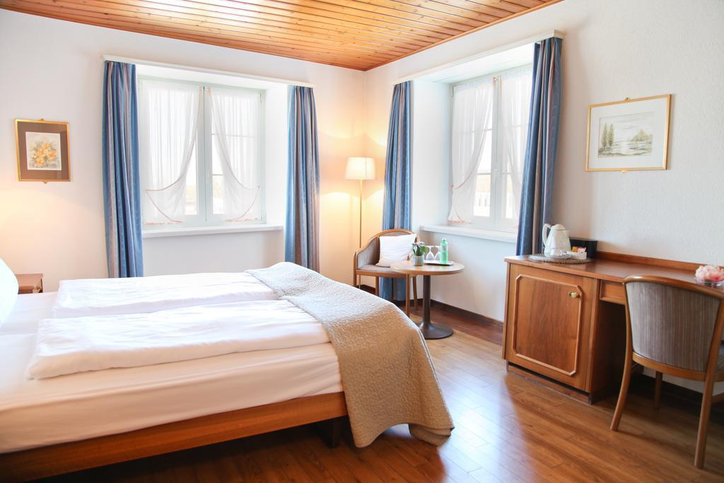 Boutique-Hotel Sonne Бремгартен Екстер'єр фото